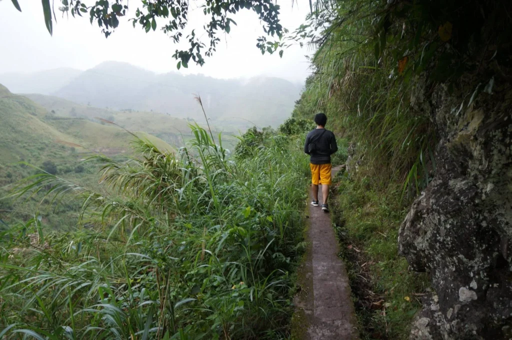 21194511 franz sorilla iv tatler hiking tips 8 cover 1800x1195